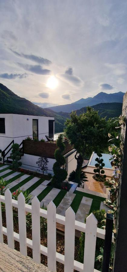 Koman Paradise By Romina Shkodër Exteriér fotografie