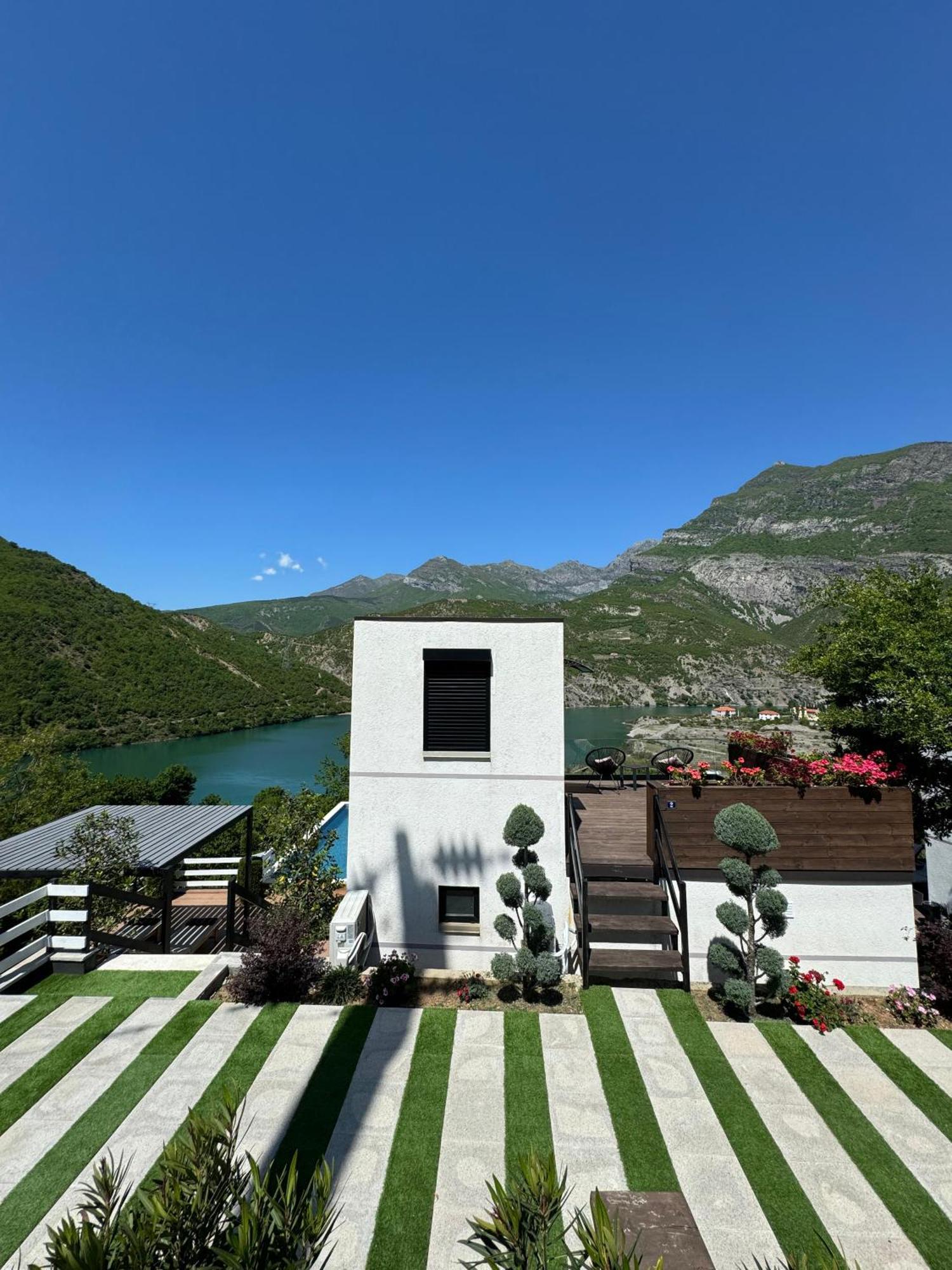 Koman Paradise By Romina Shkodër Exteriér fotografie