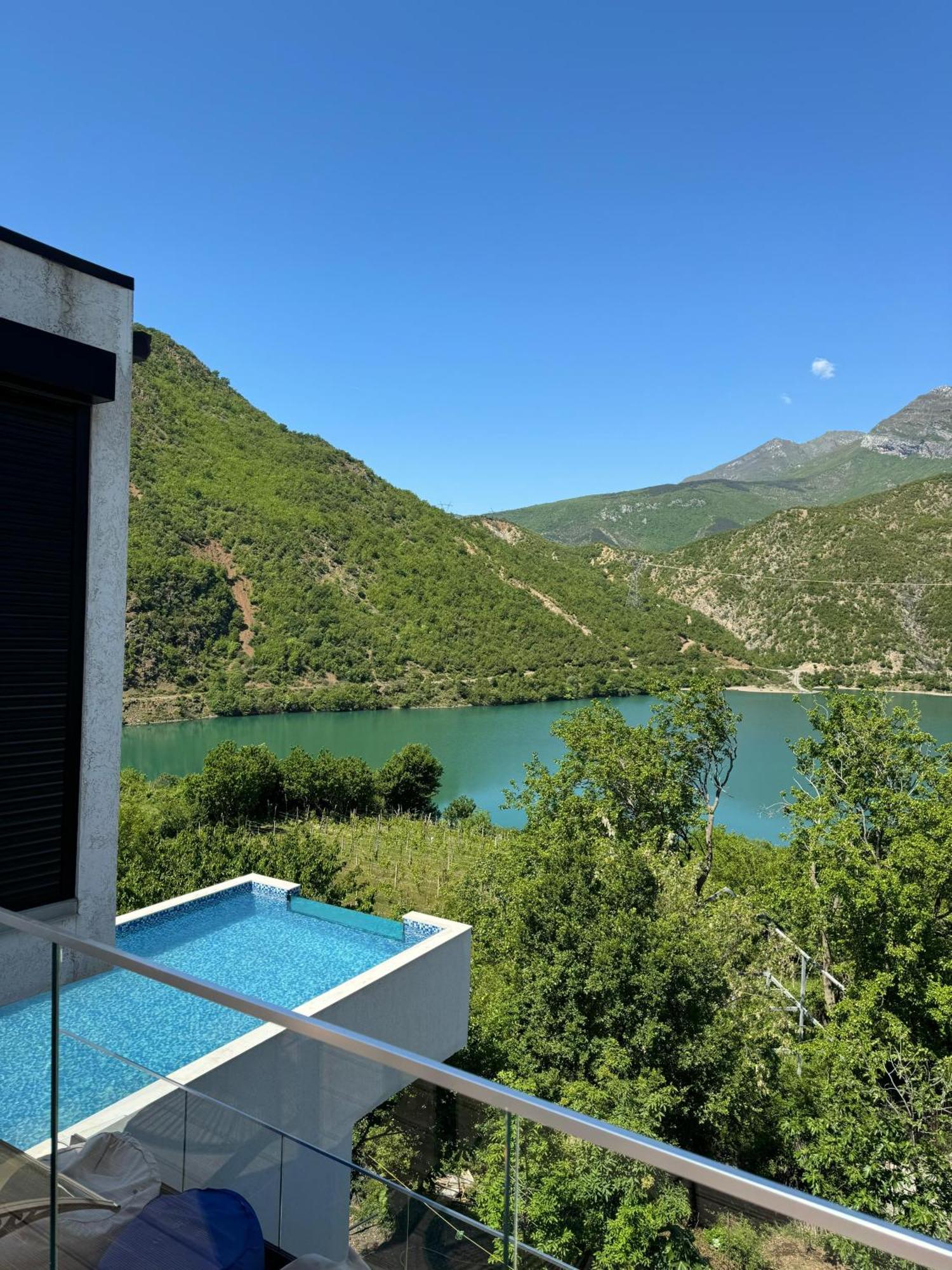 Koman Paradise By Romina Shkodër Exteriér fotografie